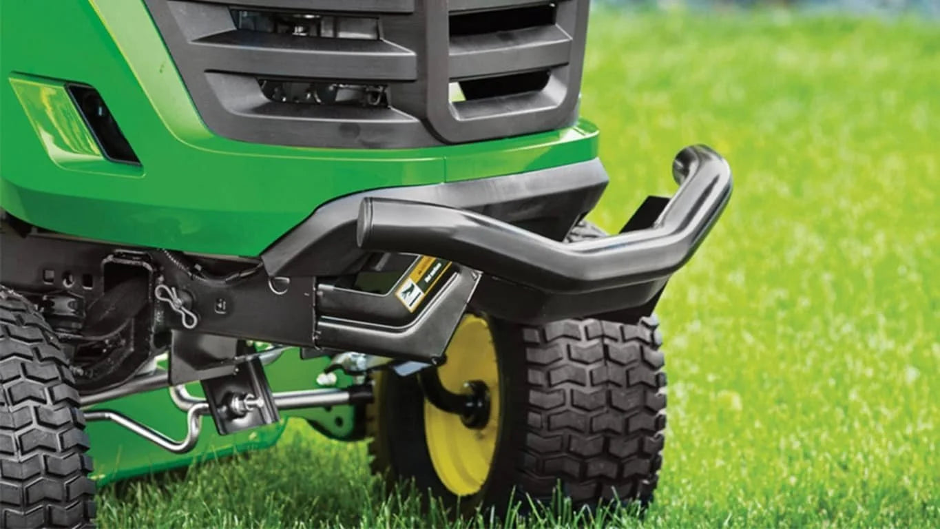 John Deere S130 Lawn Tractor